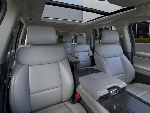 2025 Ford Expedition MAX photo 10