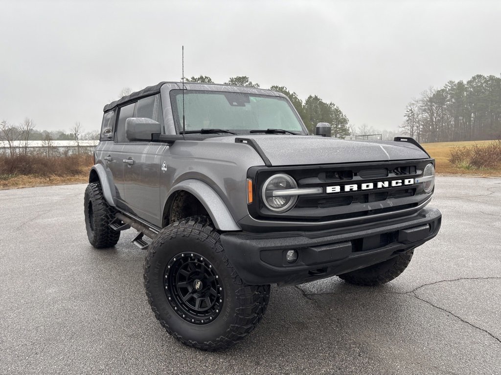 2021 Ford Bronco 4-Door Outer Banks's photo