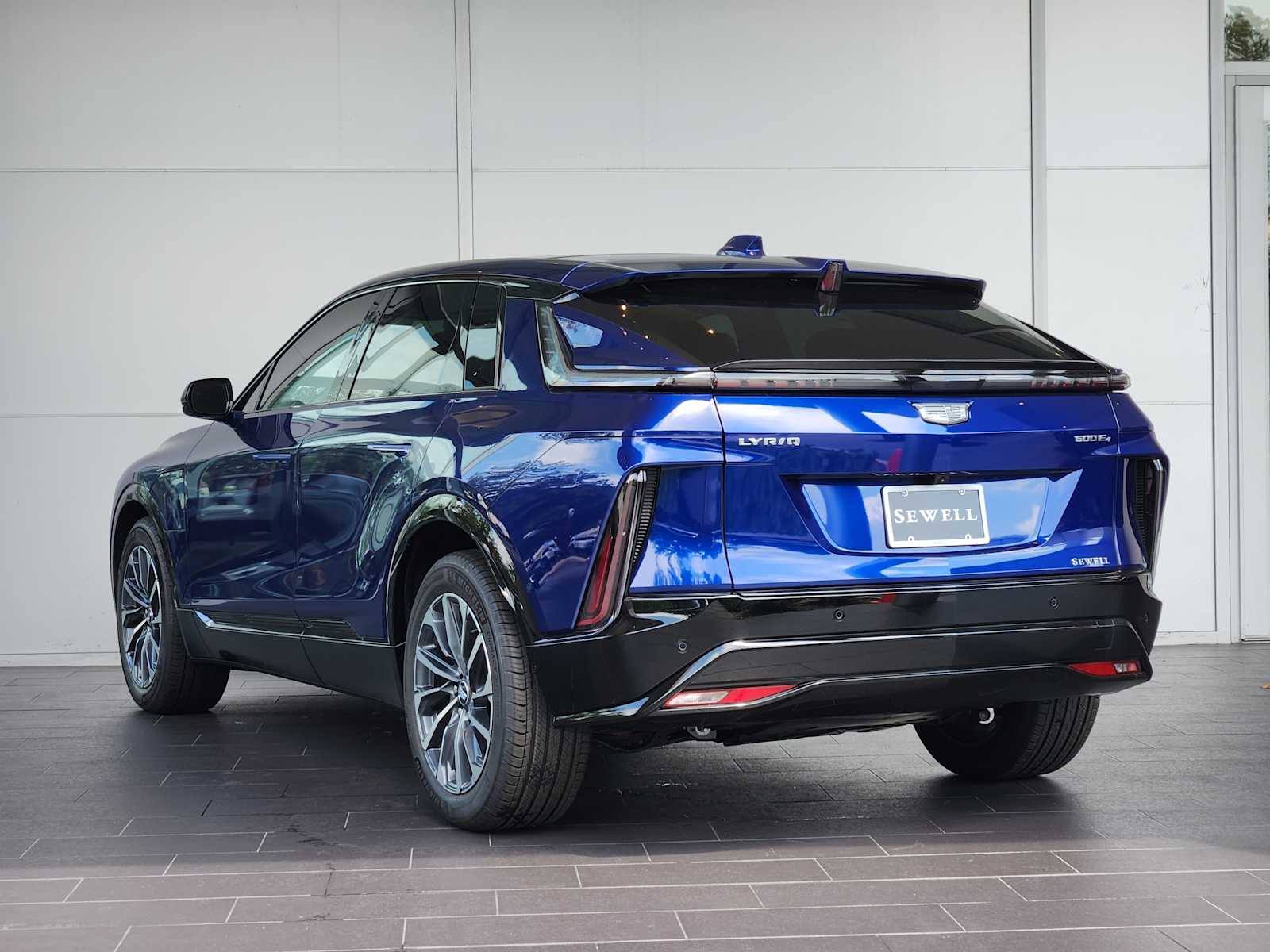 2025 Cadillac Lyriq Sport photo 4