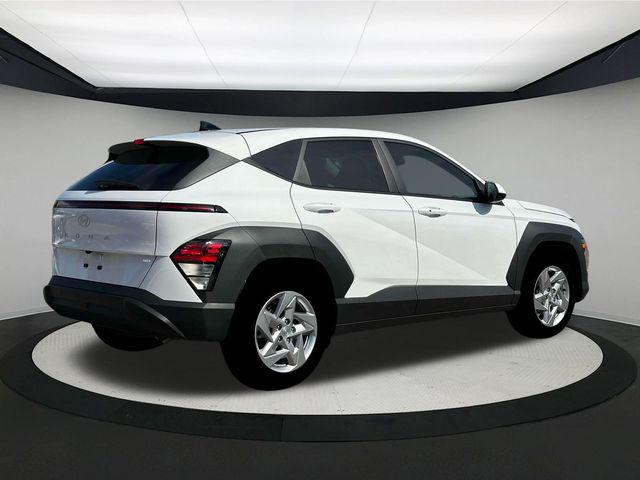 2026 Hyundai Kona SE photo 8