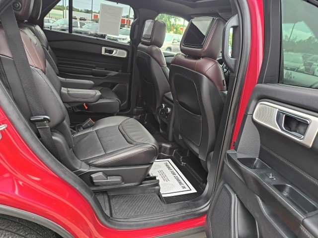 2020 Ford Explorer Platinum photo 19