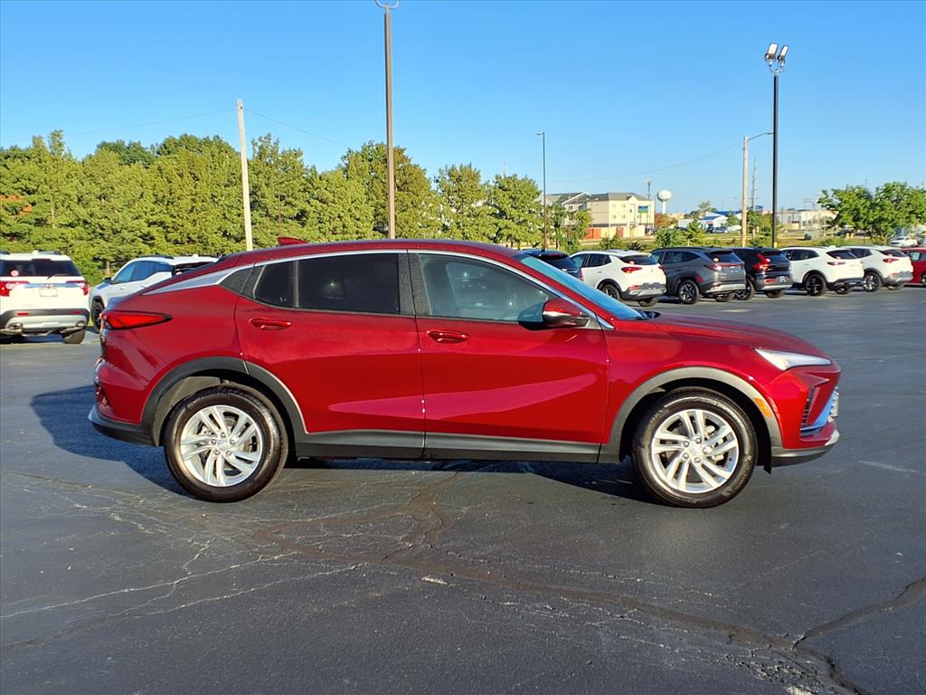 2024 Buick Envista Preferred photo 2