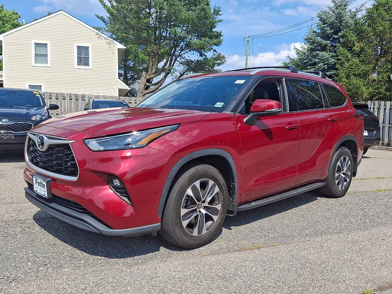 2022 Toyota Highlander XLE's photo