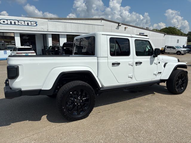 2025 Jeep Gladiator photo 10