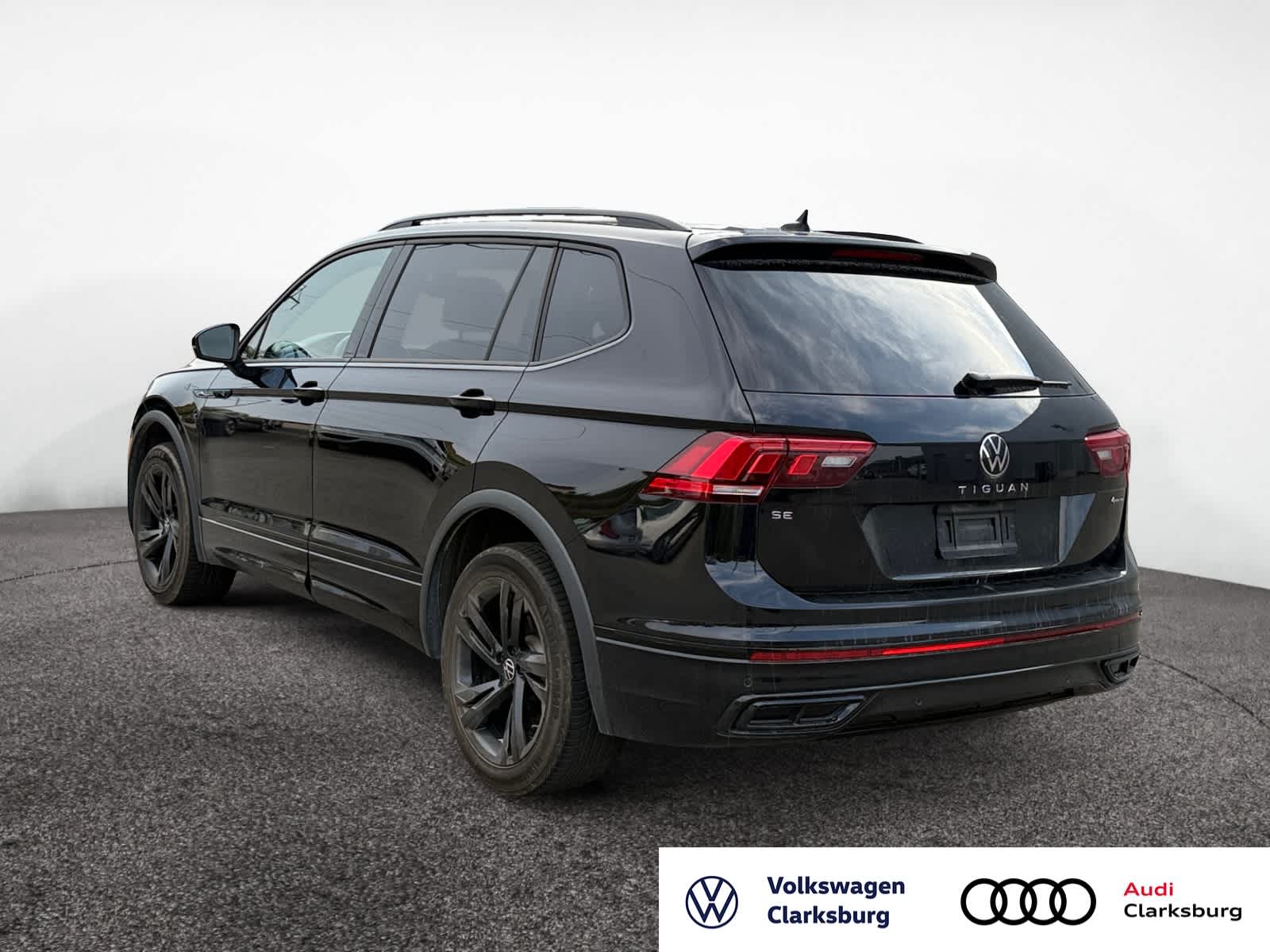 2023 Volkswagen Tiguan SE R-Line Black photo 3
