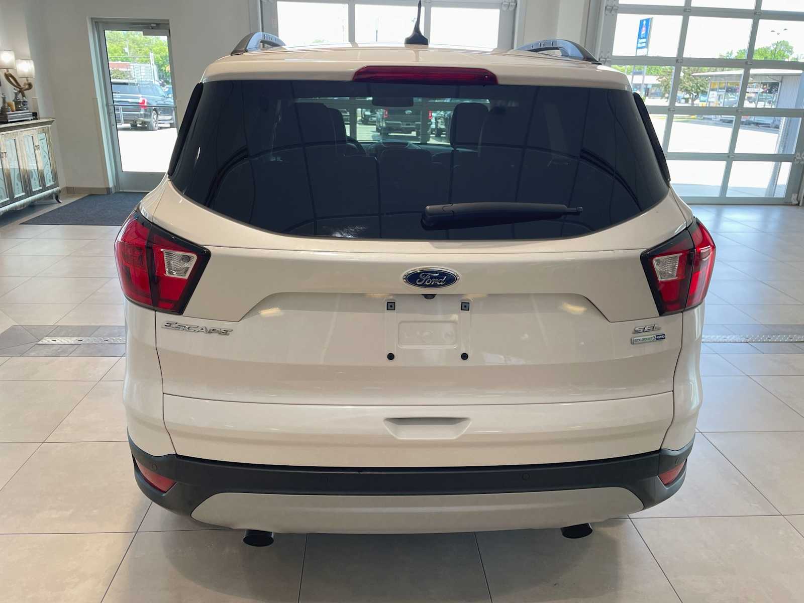 2019 Ford Escape SEL photo 4