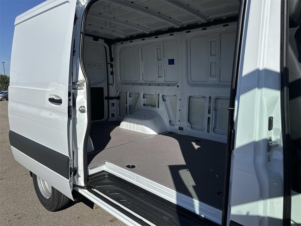 2026 Mercedes Benz Sprinter 3500 photo 12