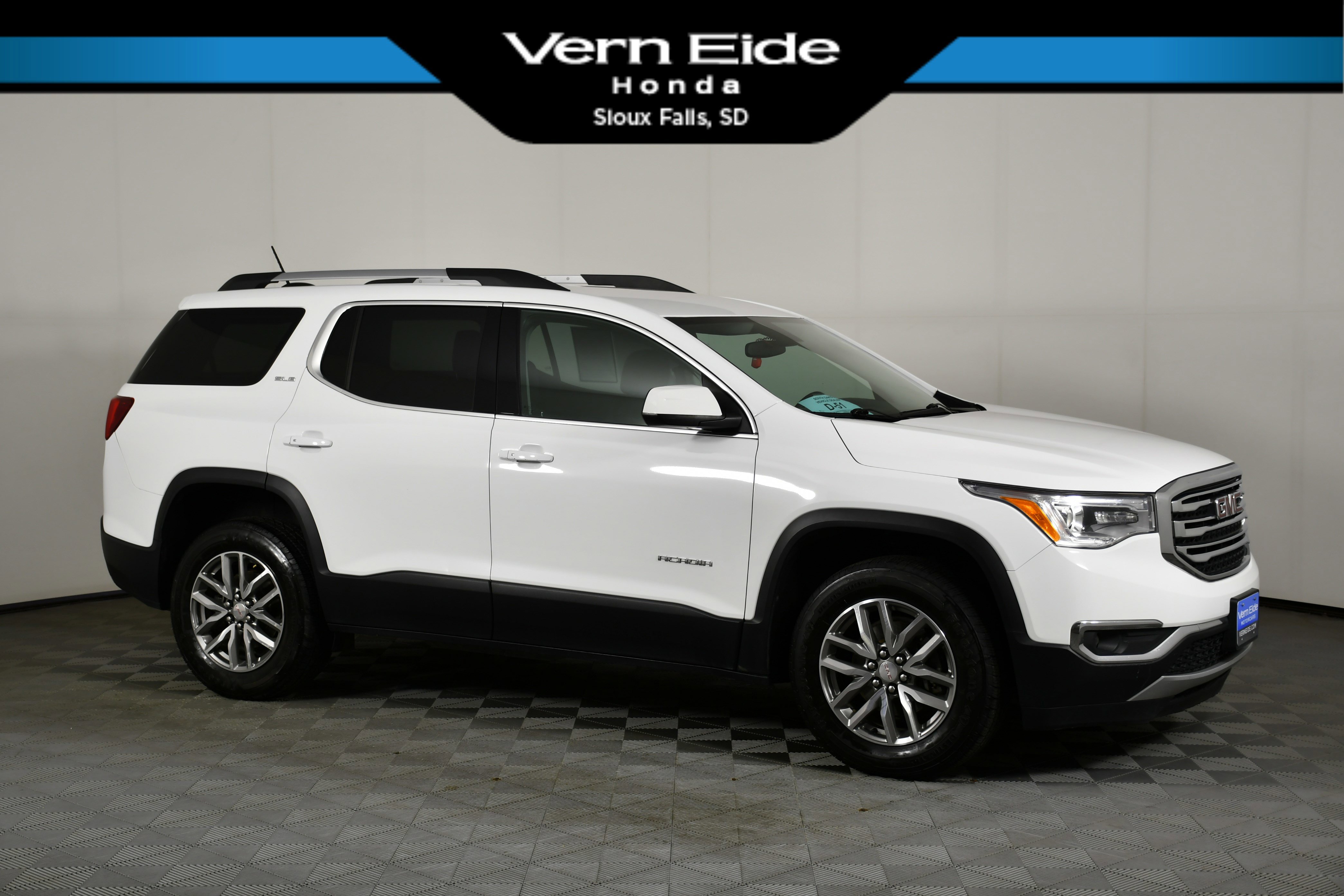 2018 GMC Acadia SLE-2