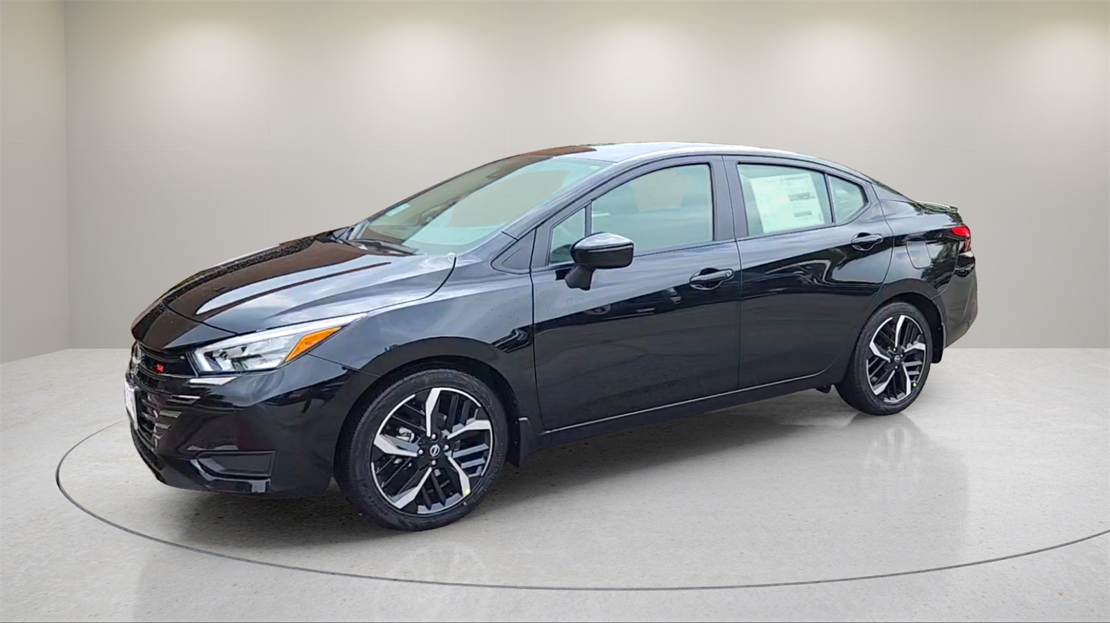 2025 Nissan Versa SR photo 3