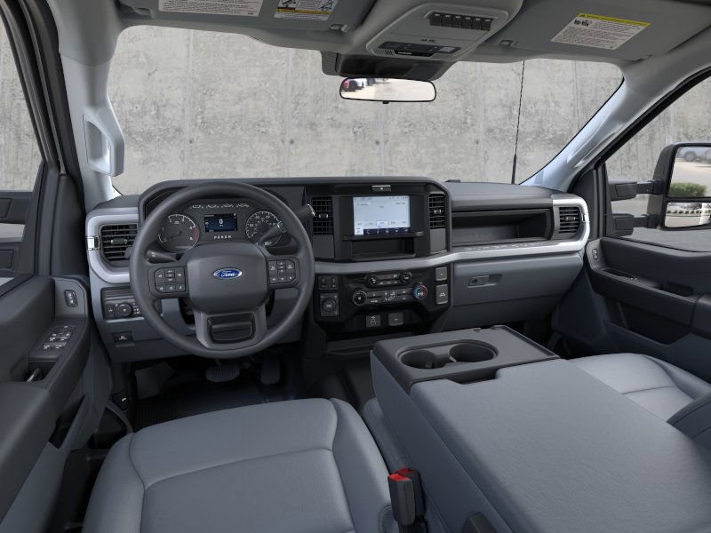 2025 Ford F-450 photo 9