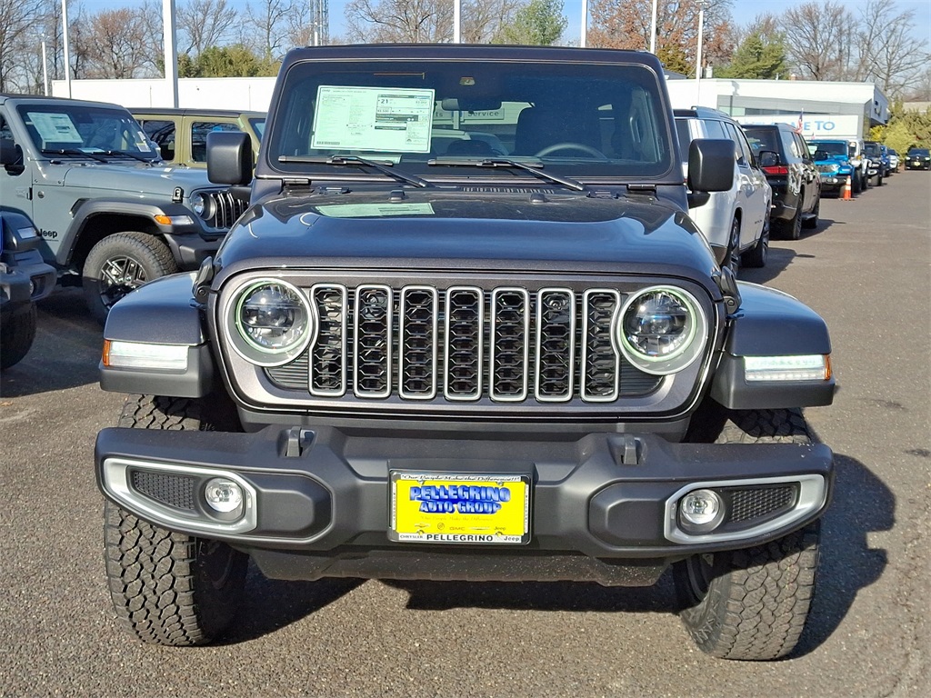 2025 Jeep Wrangler Sahara photo 2