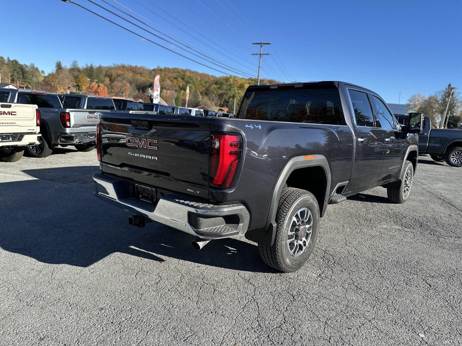 2026 Gmc Sierra 2500 HD SLT photo 4