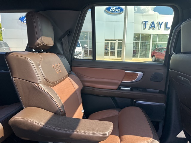 2025 Ford Expedition King Ranch MAX photo 18