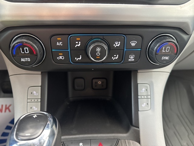 2017 Gmc Acadia SLT photo 22
