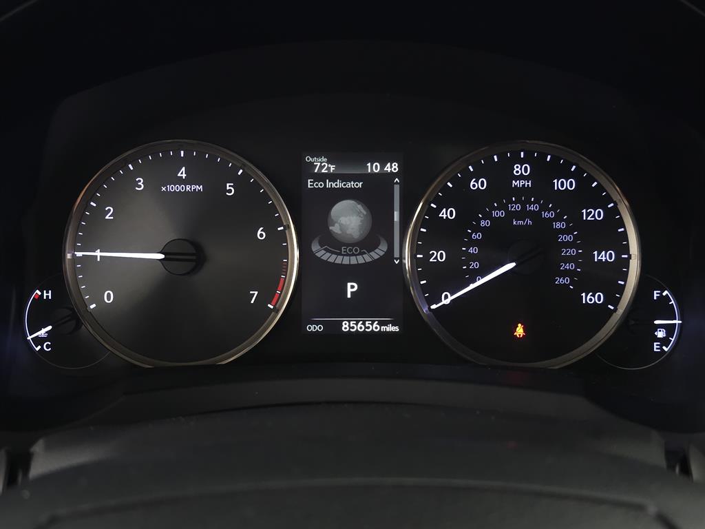 2017 Lexus IS 300 photo 16
