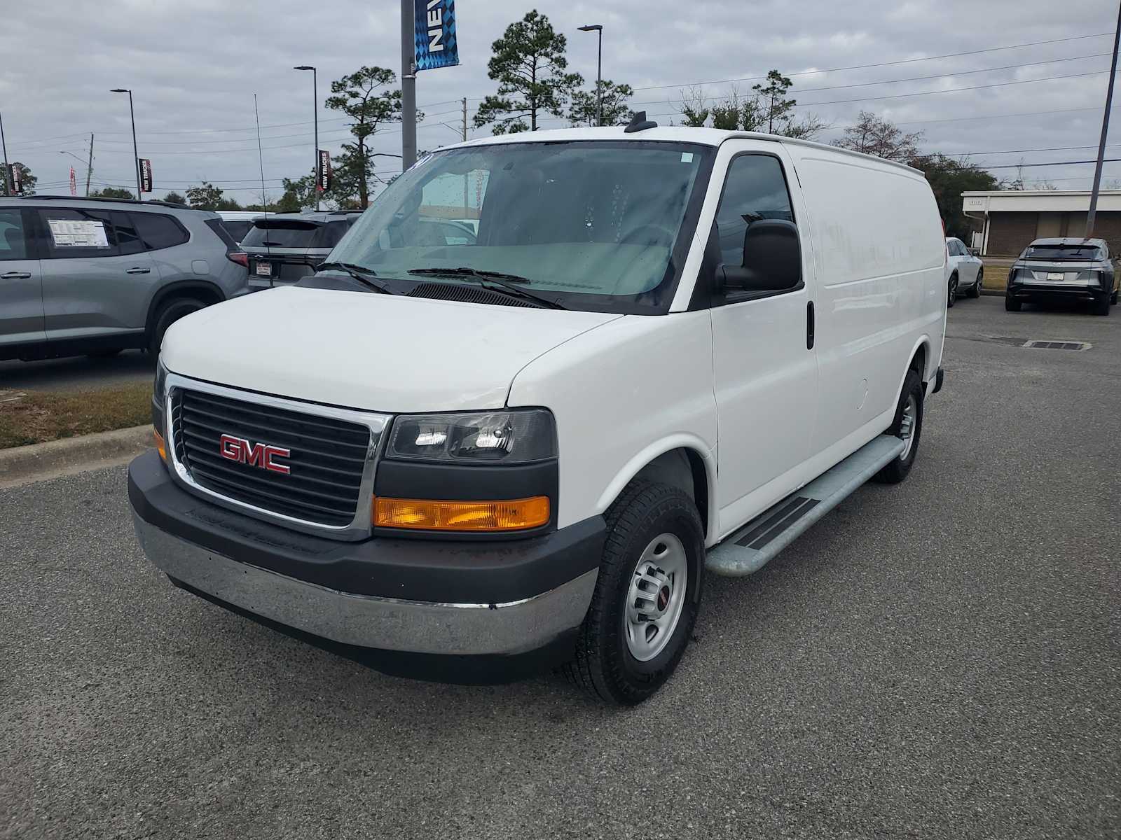 2024 GMC Savana Cargo Work Van's photo
