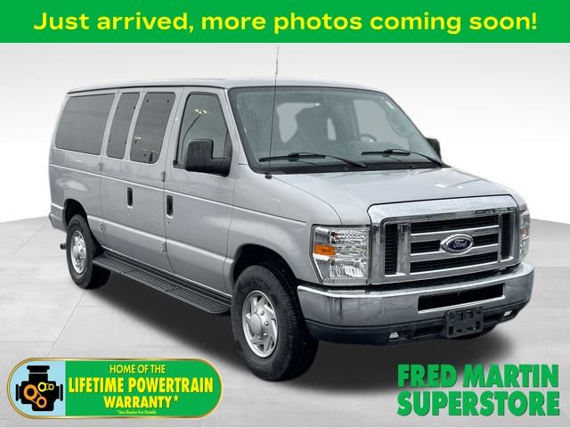 2014 Ford E-Series Econoline Wagon XLT's photo