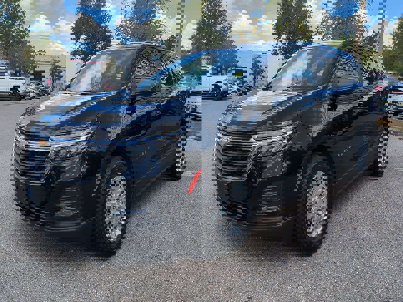 2022 Chevrolet Equinox LS photo 2