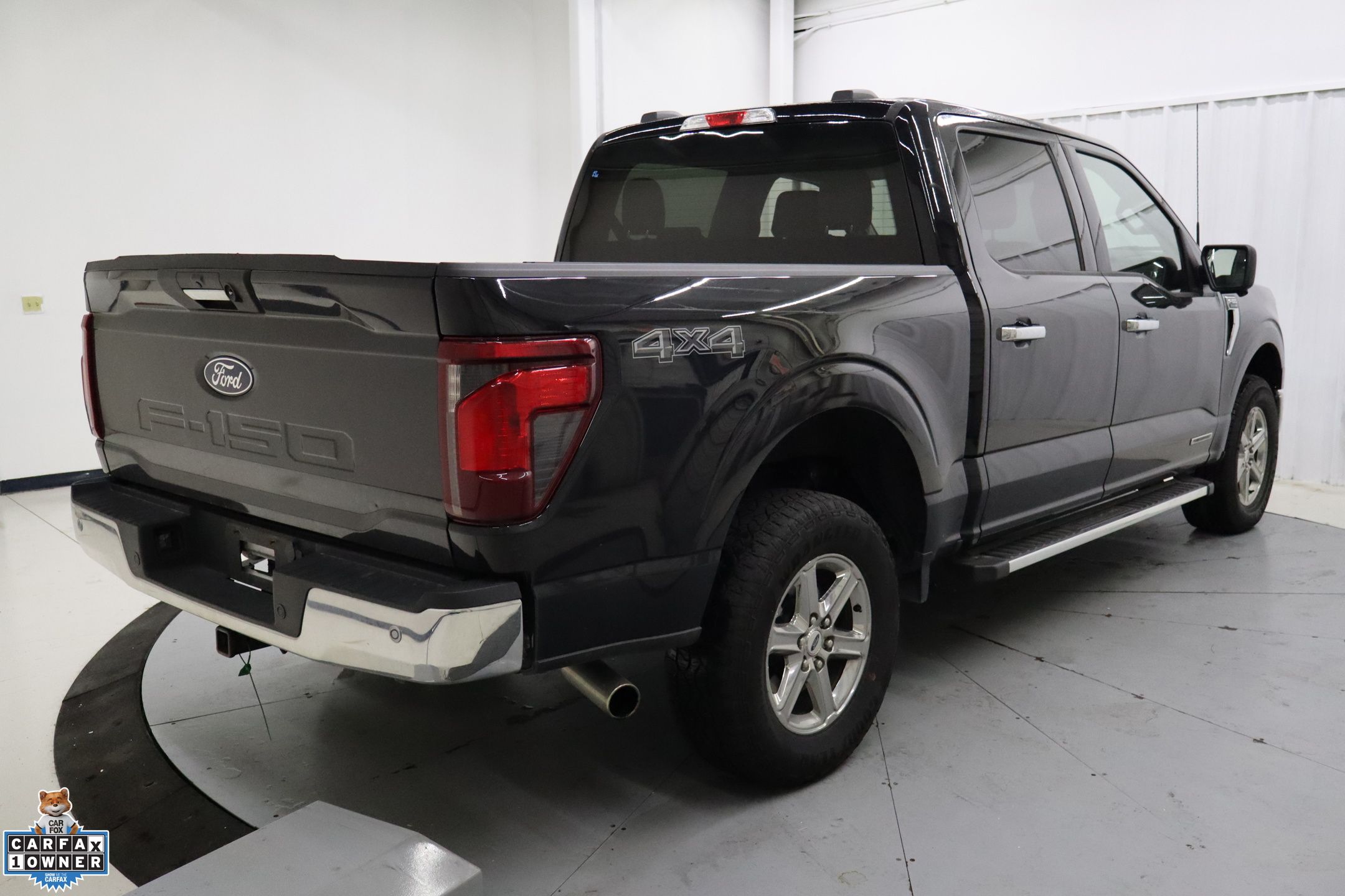 2024 Ford F-150 XLT photo 2