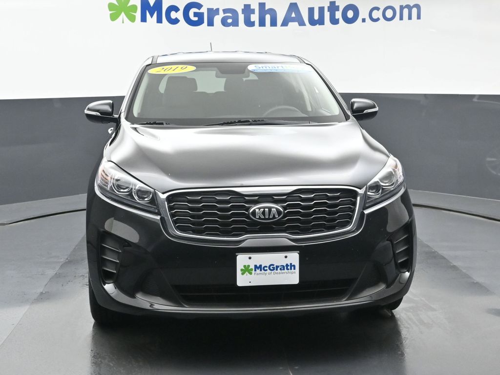 2019 Kia Sorento LX photo 2