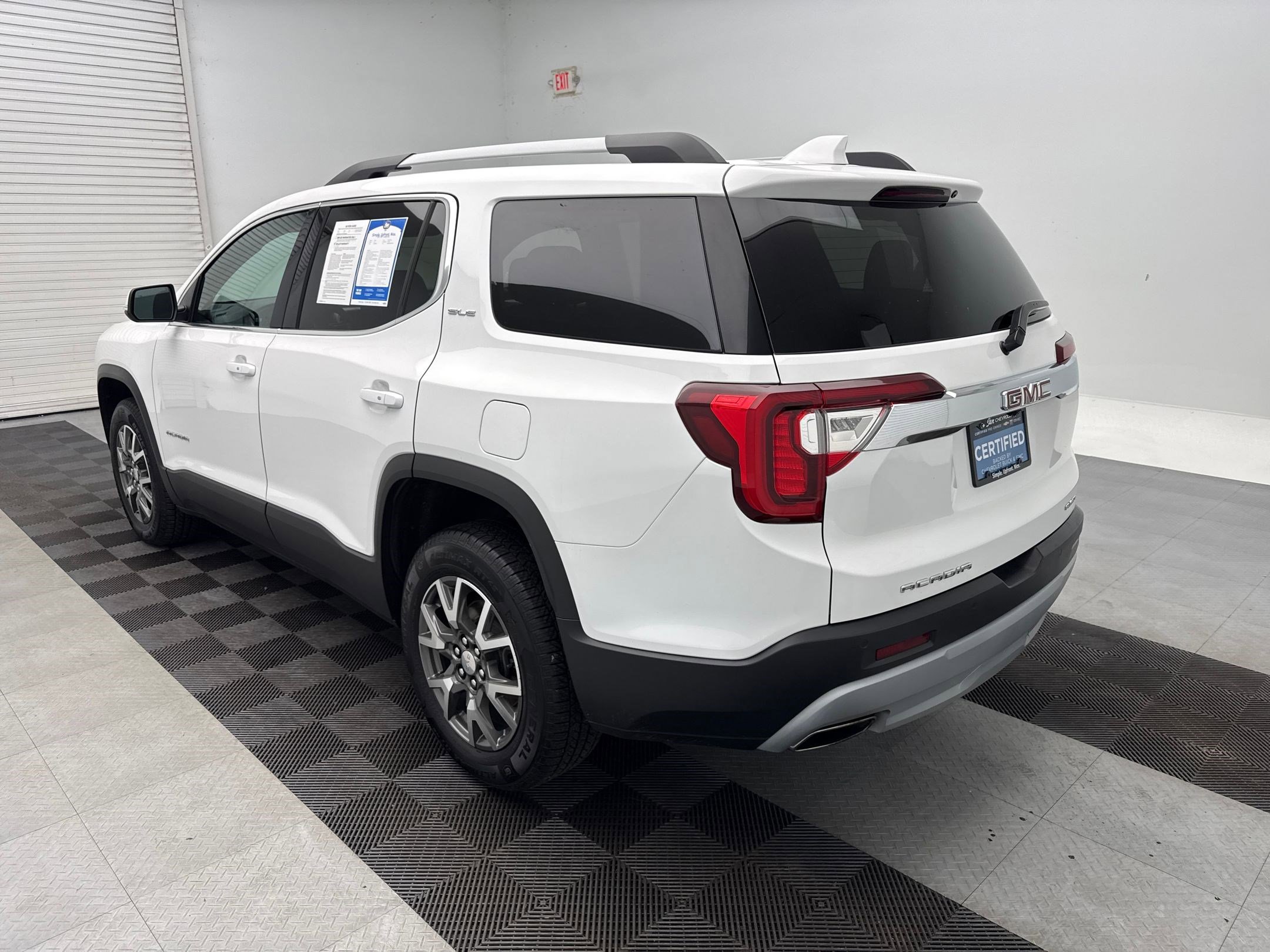 2021 Gmc Acadia SLE photo 3