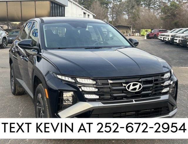 2026 Hyundai Tucson Blue SE's photo