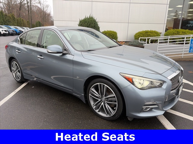 2015 INFINITI Q50 Premium's photo