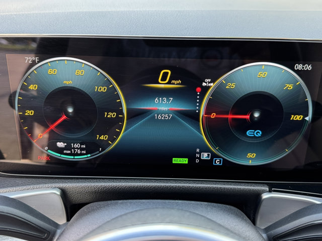 2023 Mercedes Benz EQB 300 4MATIC photo 23
