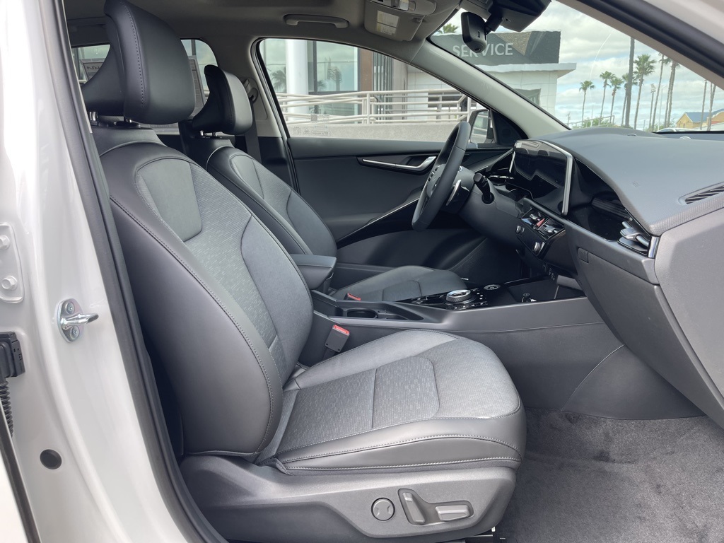 2024 Kia Niro EV Wave photo 17