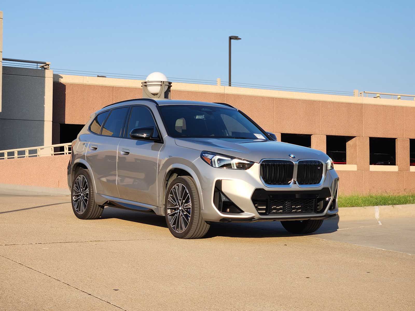 2025 Bmw X1 M35i photo 2