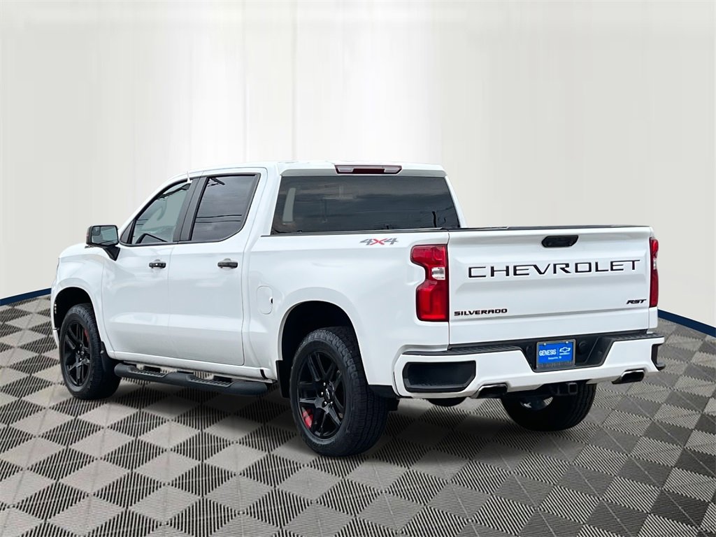 2023 Chevrolet Silverado 1500 RST photo 4
