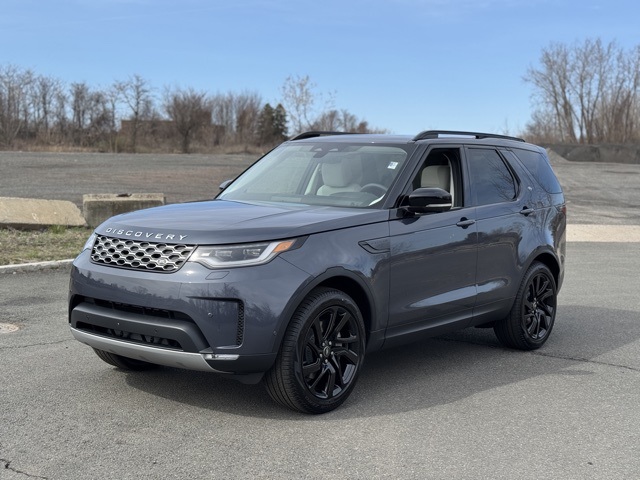 2025 Land Rover Discovery S's photo