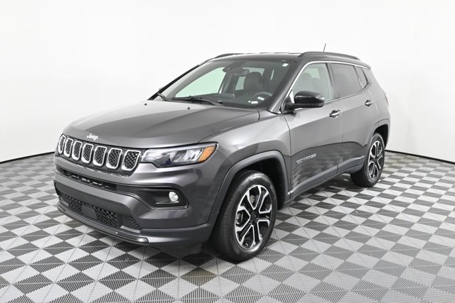 2024 Jeep Compass Limited photo 2