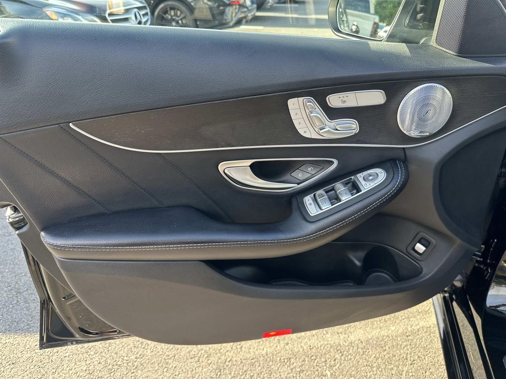 2019 Mercedes Benz C 300 photo 33