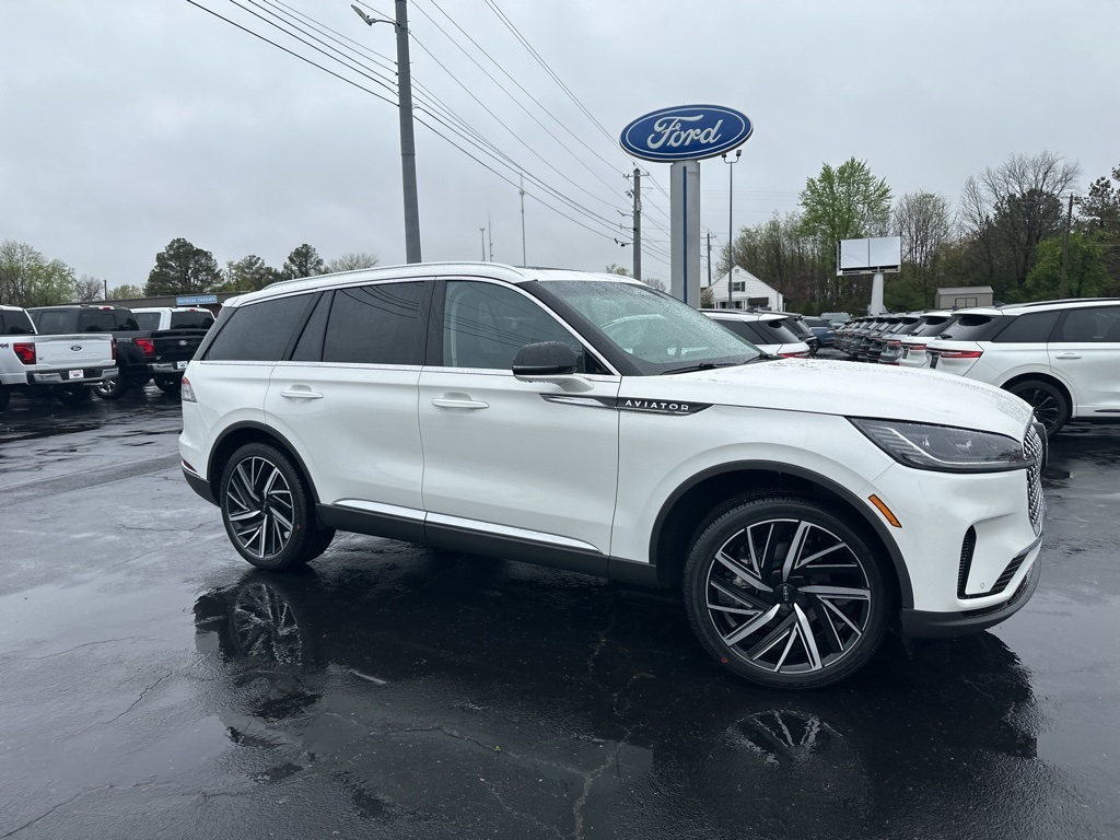 2025 Lincoln Aviator Reserve photo 6