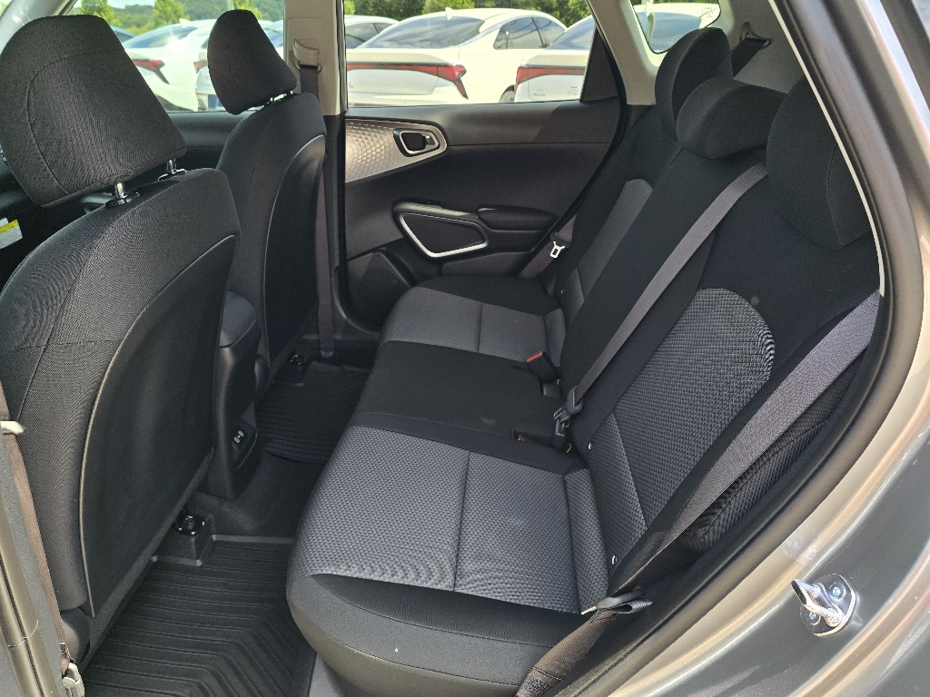 2025 Kia Soul S photo 4
