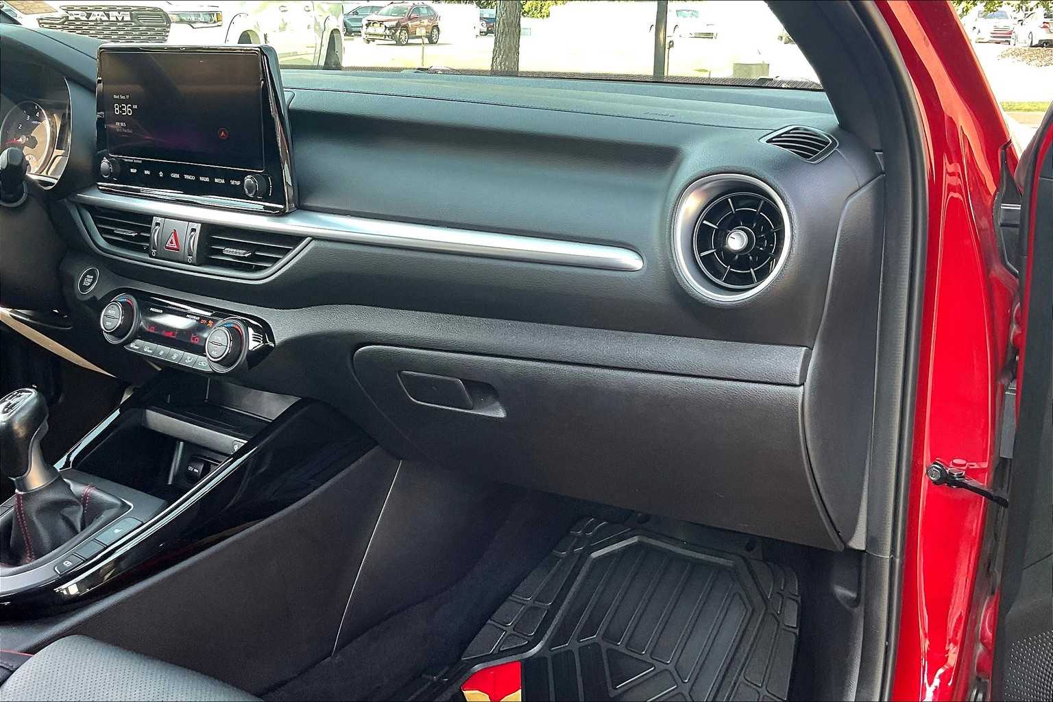 2023 Kia Forte GT photo 16