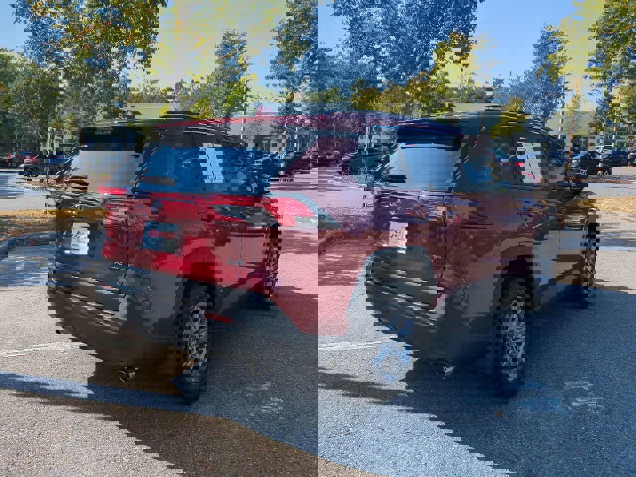 2022 Toyota RAV4 XLE photo 4