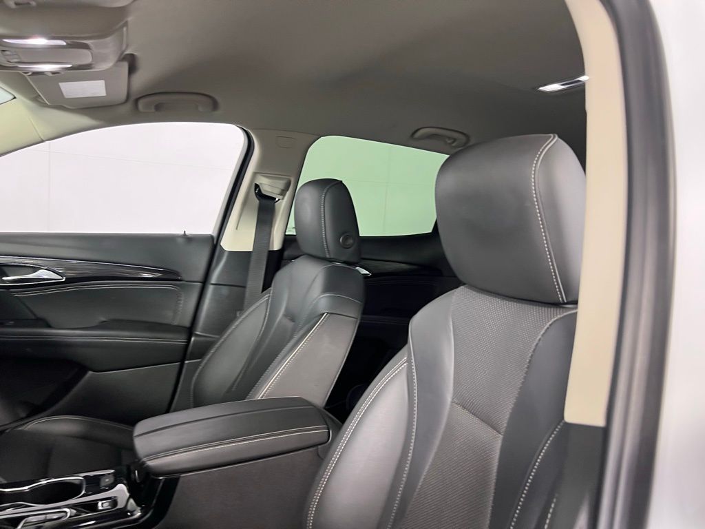 2023 Buick Envision Essence photo 17