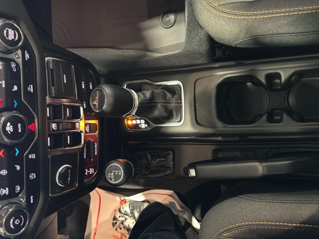 2025 Jeep Gladiator Willys photo 32