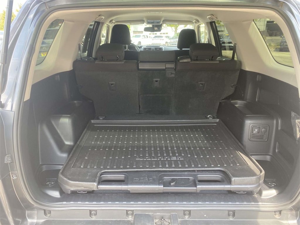 2022 Toyota 4Runner SR5 photo 7