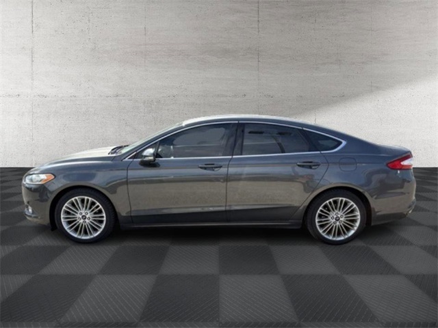 2016 Ford Fusion SE photo 4