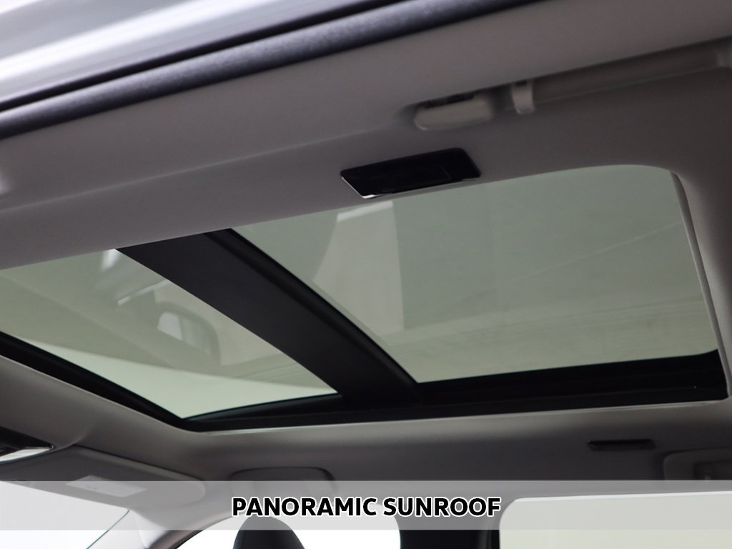 2025 Mitsubishi Outlander SE photo 4