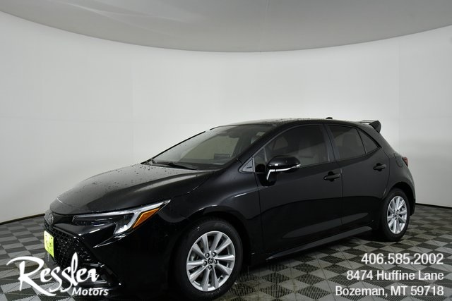 2025 Toyota Corolla Hatchback SE's photo