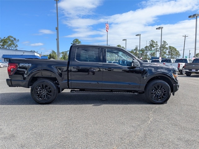 2025 Ford F-150 XLT photo 3