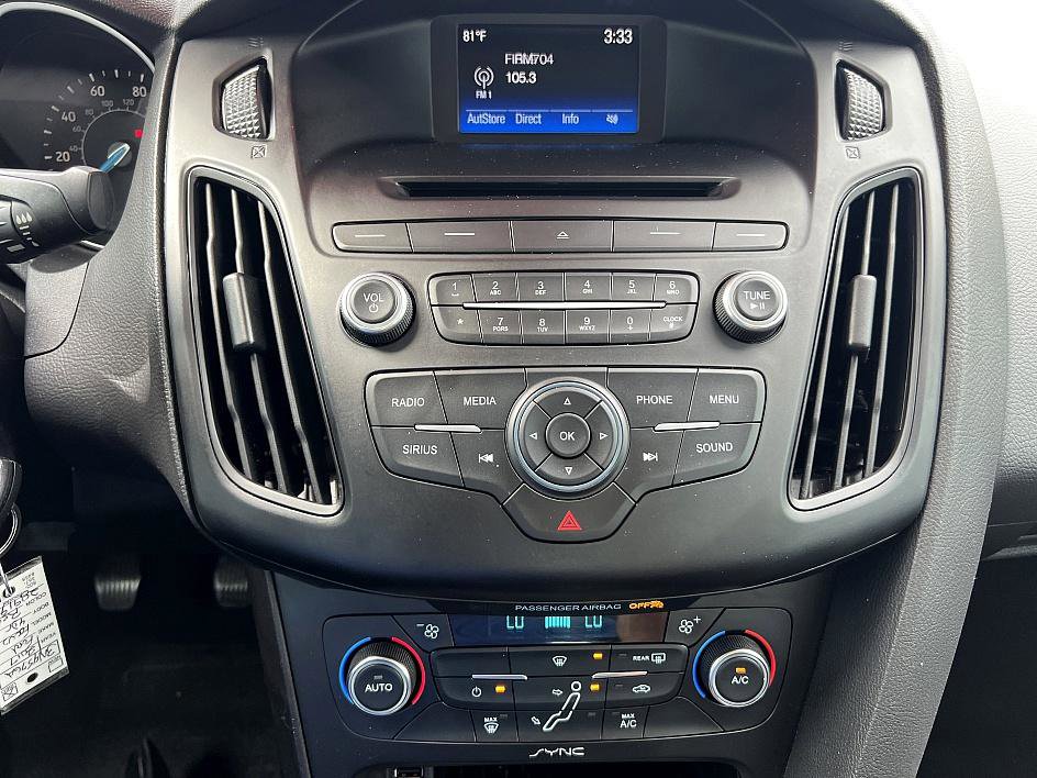 2017 Ford Focus SE photo 20