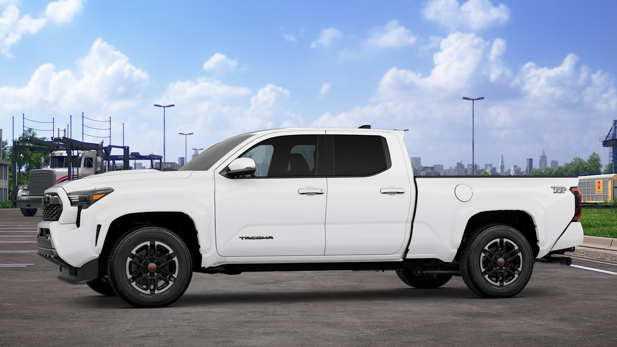 2026 Toyota Tacoma TRD Sport photo 3