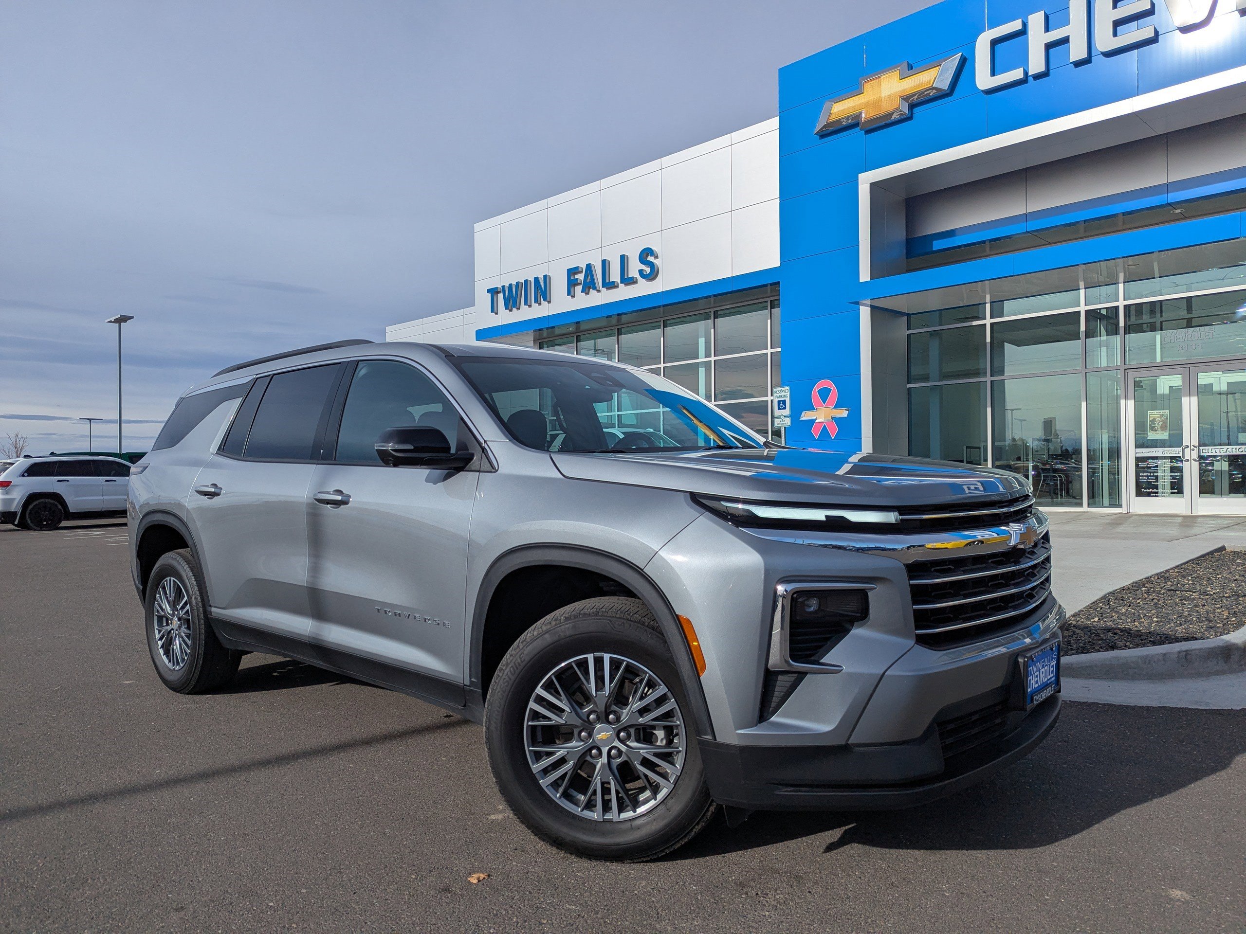 2024 Chevrolet Traverse 2LT's photo