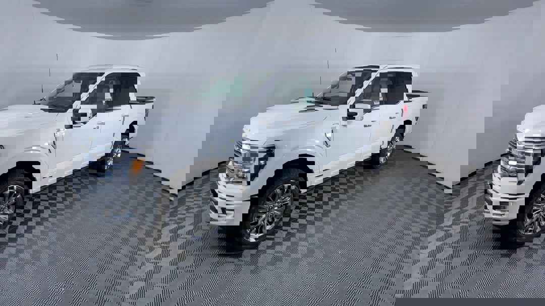 2025 Ford F-150 Platinum photo 4