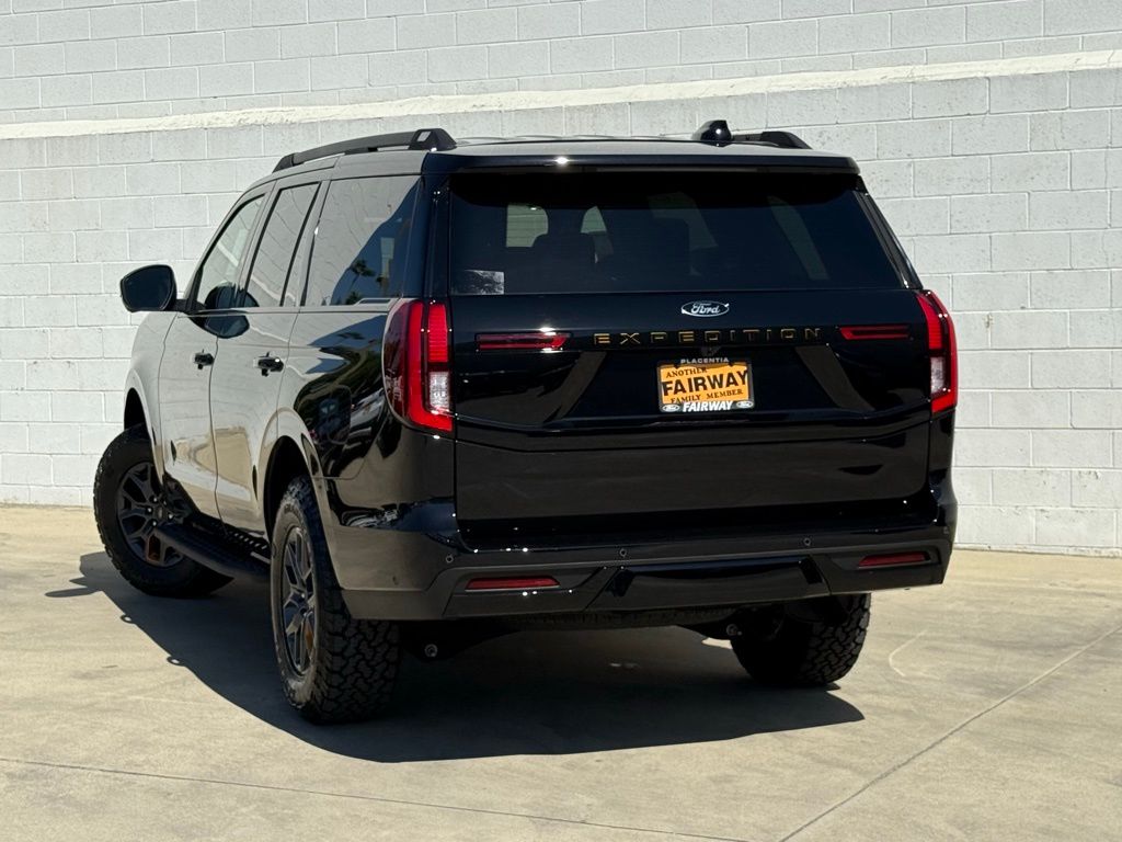 2025 Ford Expedition photo 4